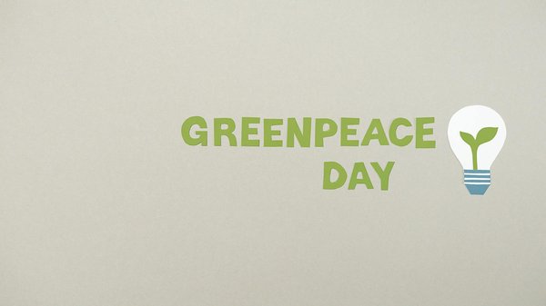 Comment les jeunes artistes se démarquent-ils au Salon du dessin?